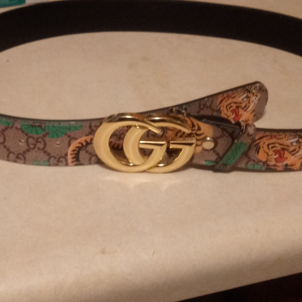 Gucci belt